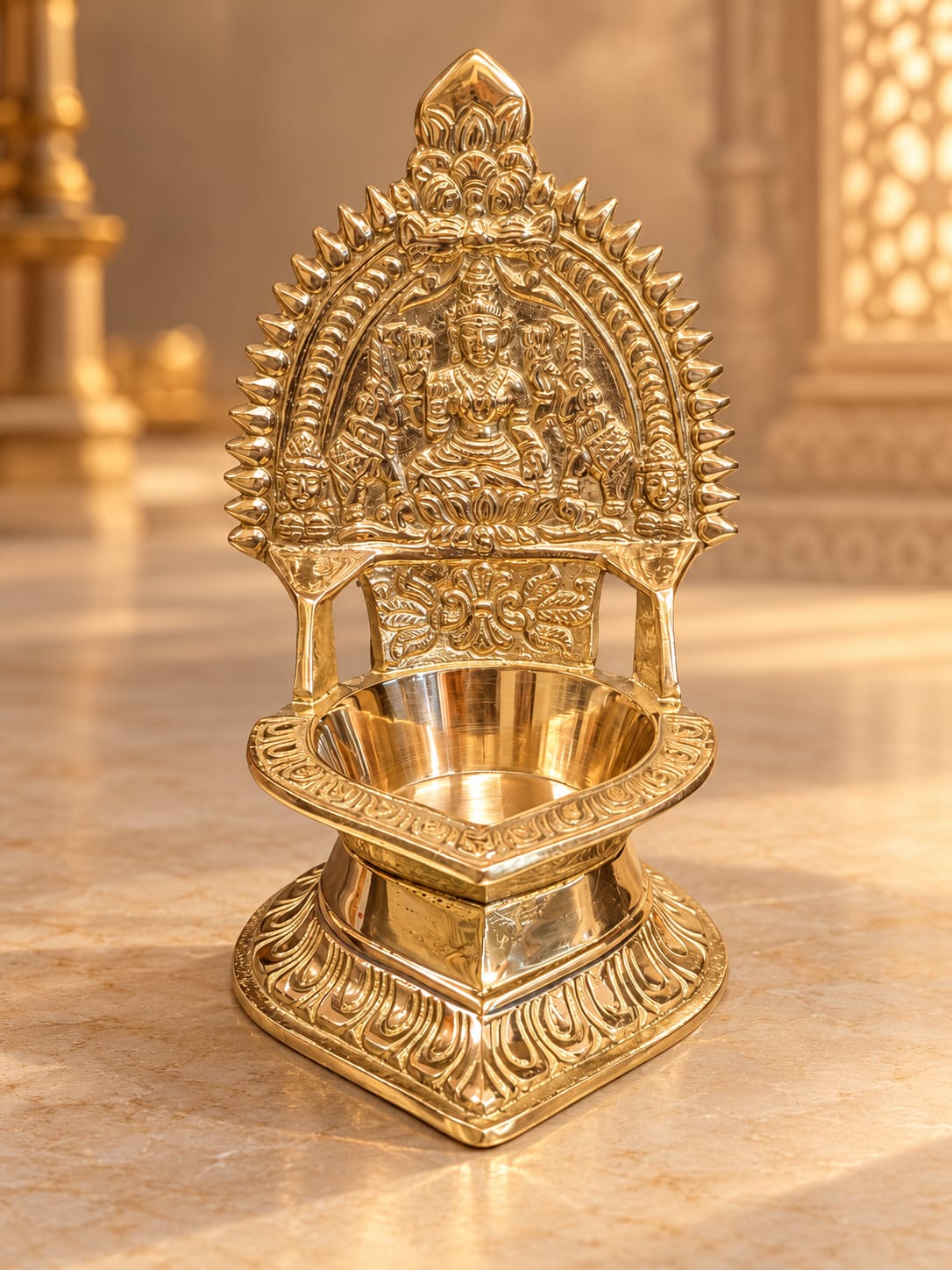 Kamakshi Vilakku