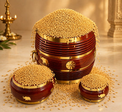 Traditional wooden para set